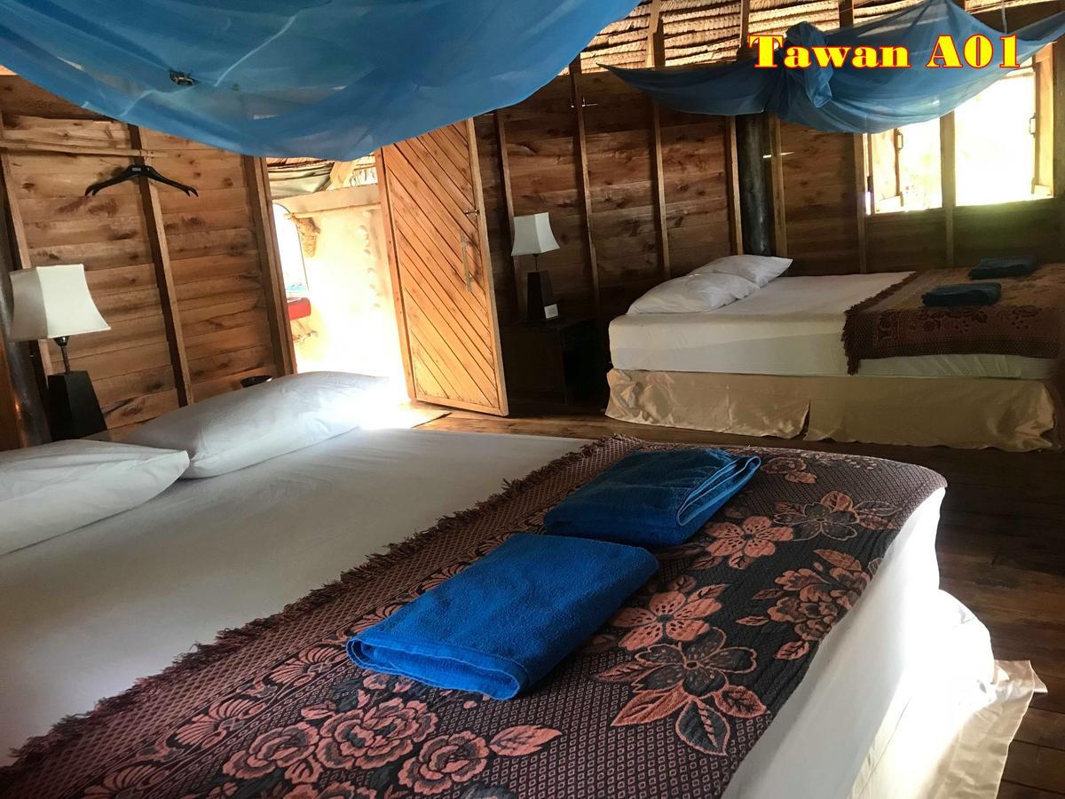 Tawan Bar And Bungalow Hotel Ko Phra Thong ภายนอก รูปภาพ