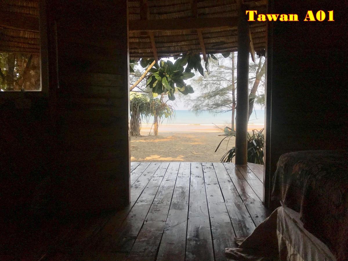 Tawan Bar And Bungalow Hotel Ko Phra Thong ภายนอก รูปภาพ