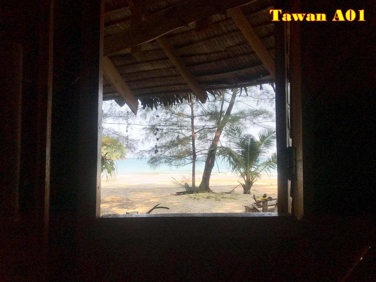 Tawan Bar And Bungalow Hotel Ko Phra Thong ภายนอก รูปภาพ